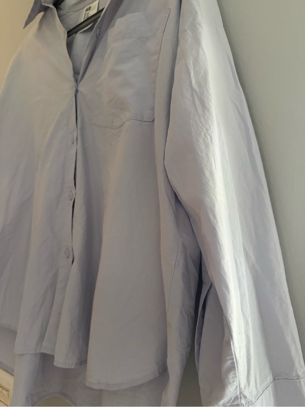 H&M Pale Blue Women’s Button-Down Dress Shirt - Picture 4 of 6